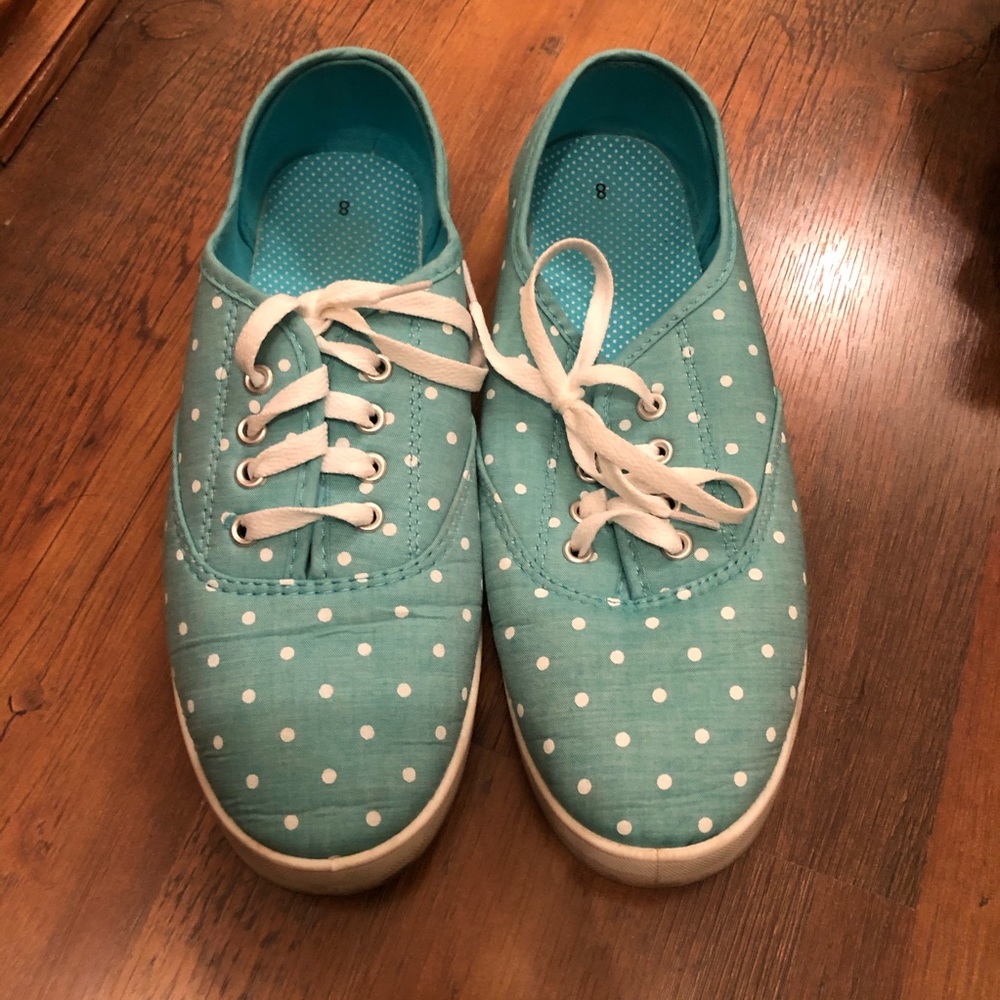 Women’s sneakers